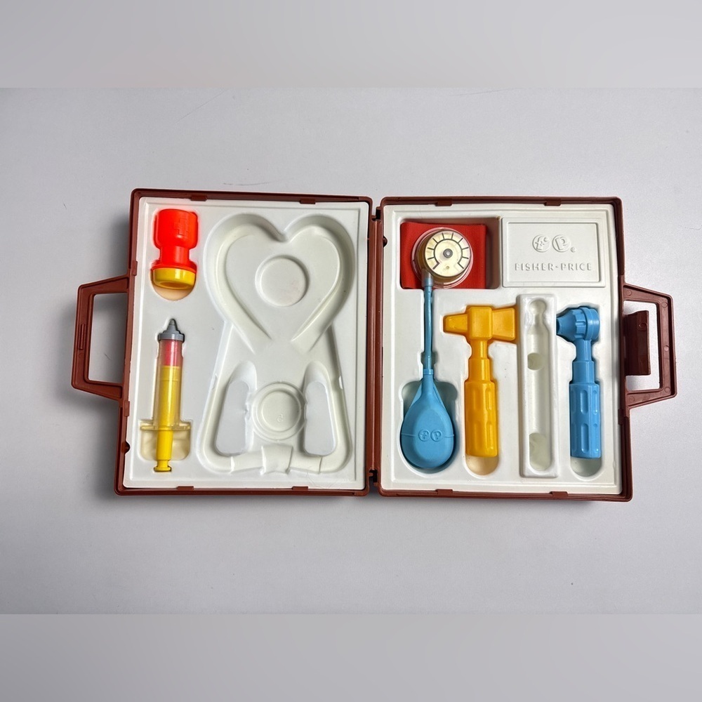 Vintage 1977 Fisher-Price Toys Medical Kit #936. Incomplete but EUC